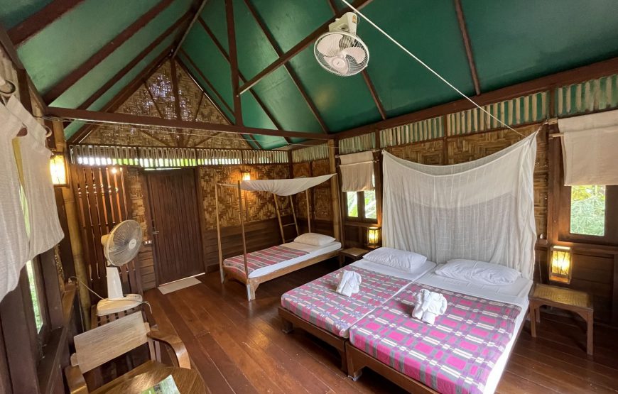 BUNGALOW TRIPLE Sleeps 3 guests, Double + Single or 3 Single Beds